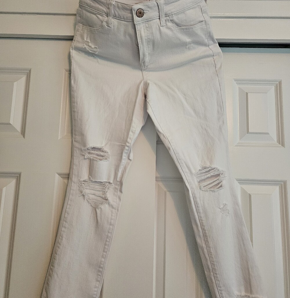 SO White Distressed Skinny Jeans